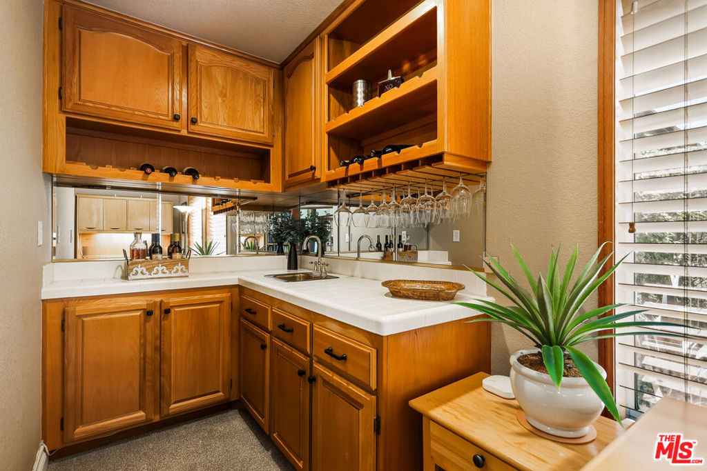 15555 Bronco Drive Property Photo 14