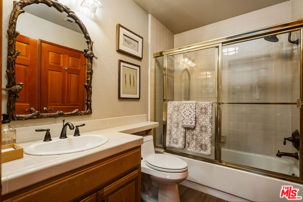 15555 Bronco Drive Property Photo 15