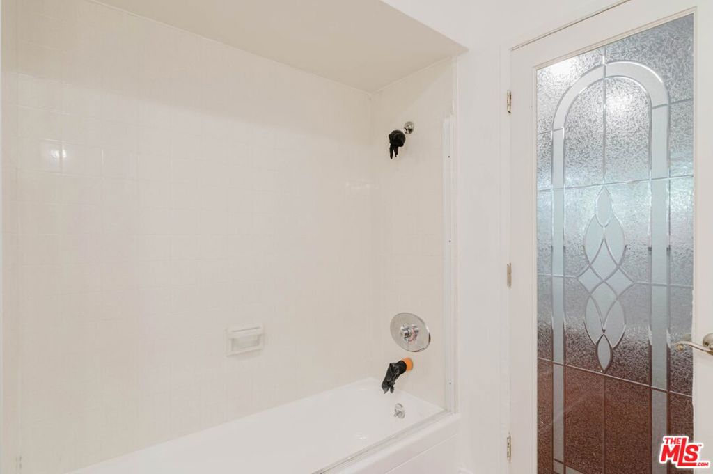 9031 Phyllis Avenue 1 Property Photo 12