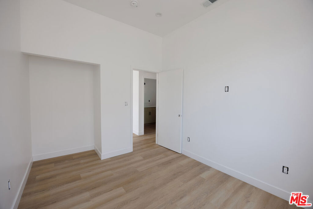 11223 Tiara Street Property Photo 19