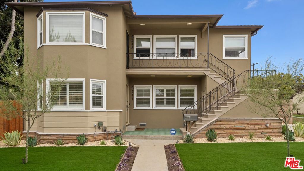 6311 La Tijera Boulevard Property Photo 2
