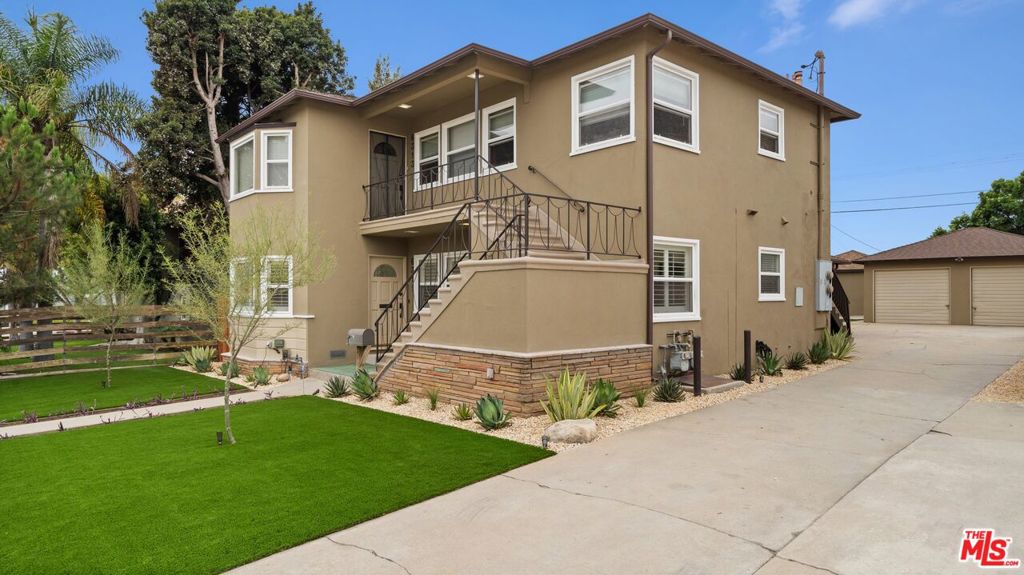 6311 La Tijera Boulevard Property Photo 4