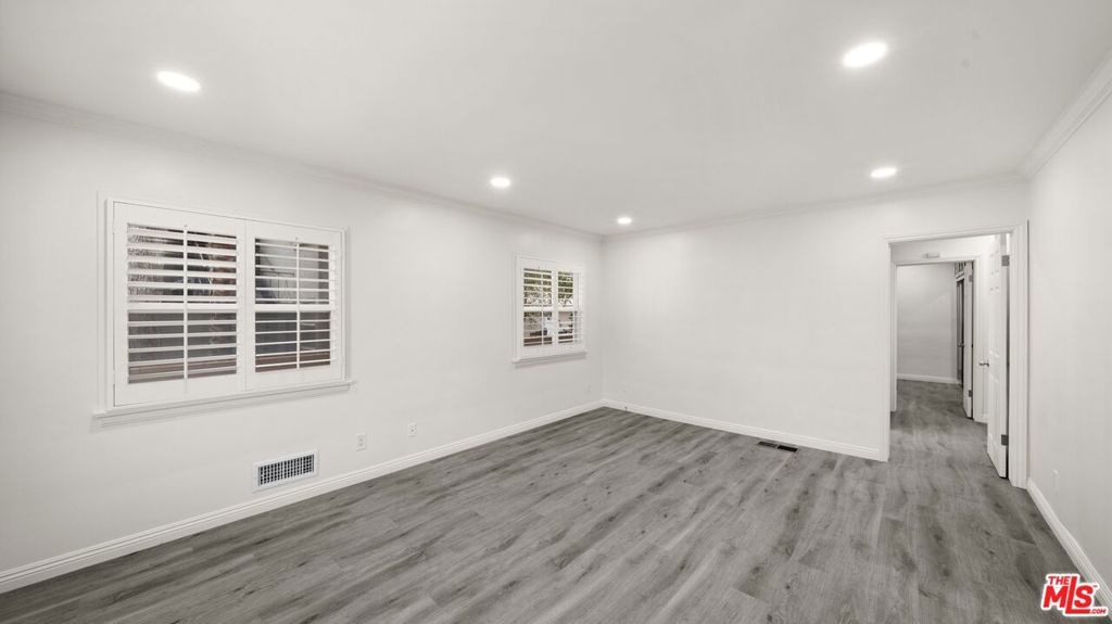 6311 La Tijera Boulevard Property Photo 13