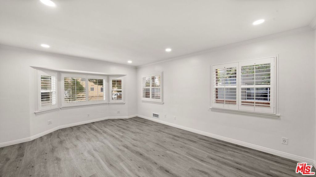 6311 La Tijera Boulevard Property Photo 14