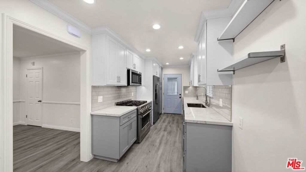 6311 La Tijera Boulevard Property Photo 21