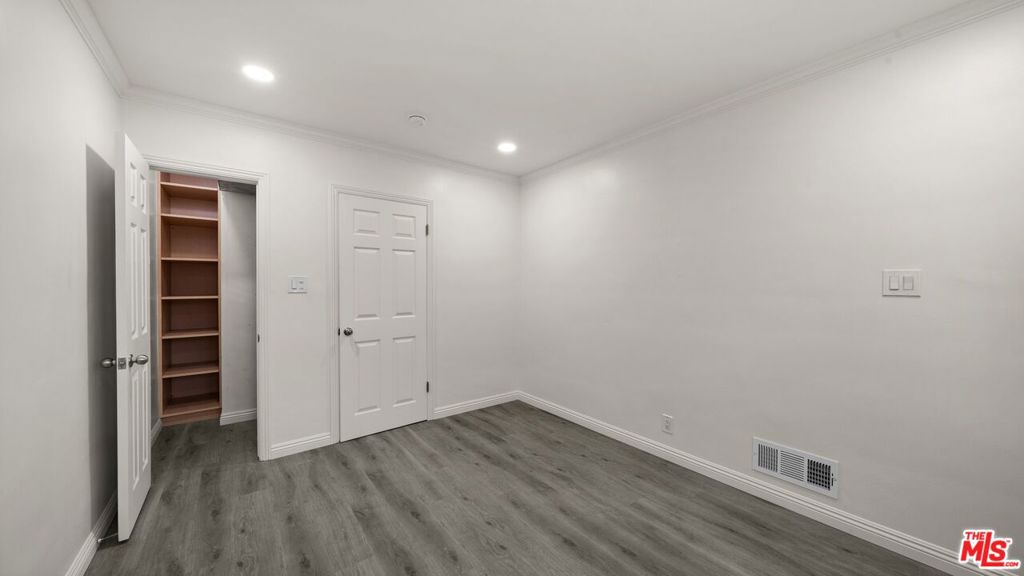 6311 La Tijera Boulevard Property Photo 41
