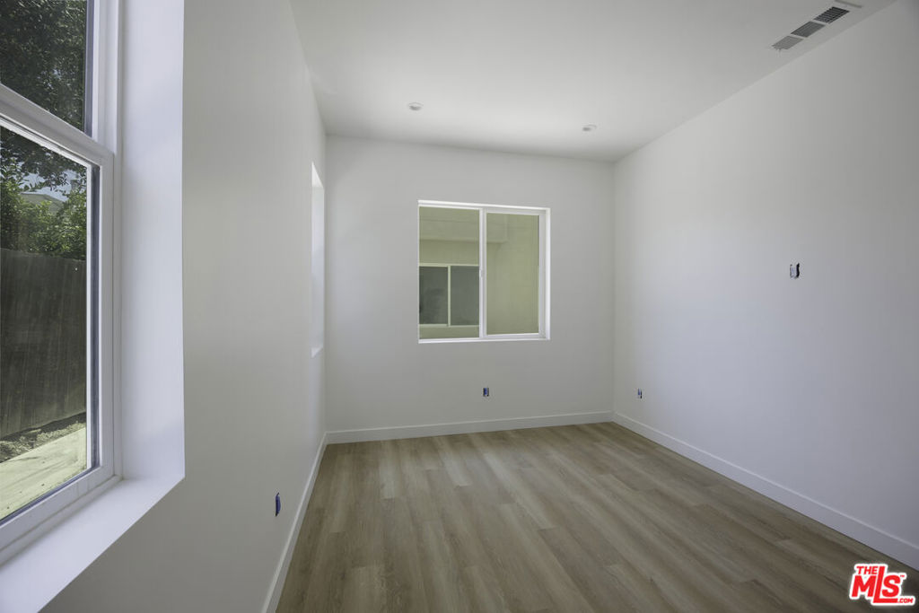 11223 Tiara Street 3/4 Property Photo 24