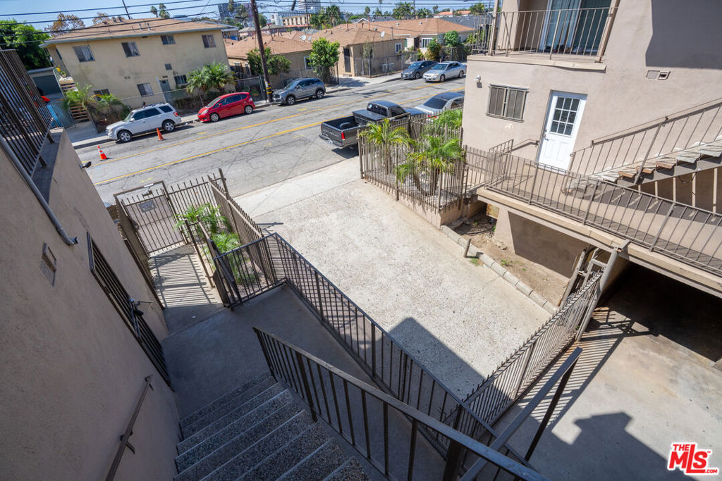 10206 S Inglewood Avenue Property Photo 28