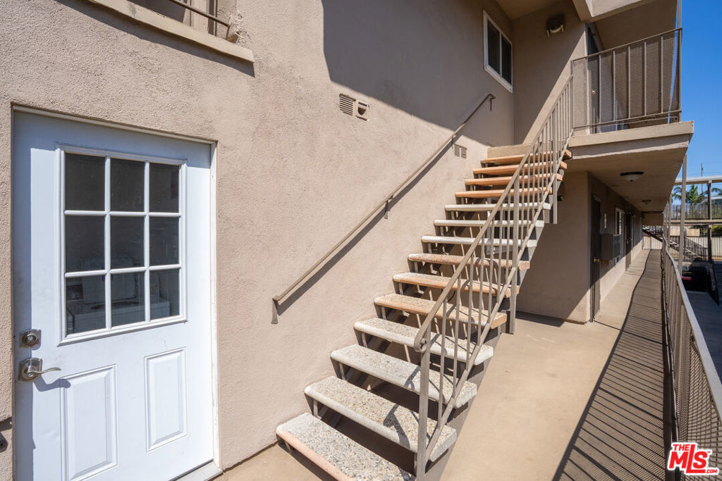 10206 S Inglewood Avenue Property Photo 29