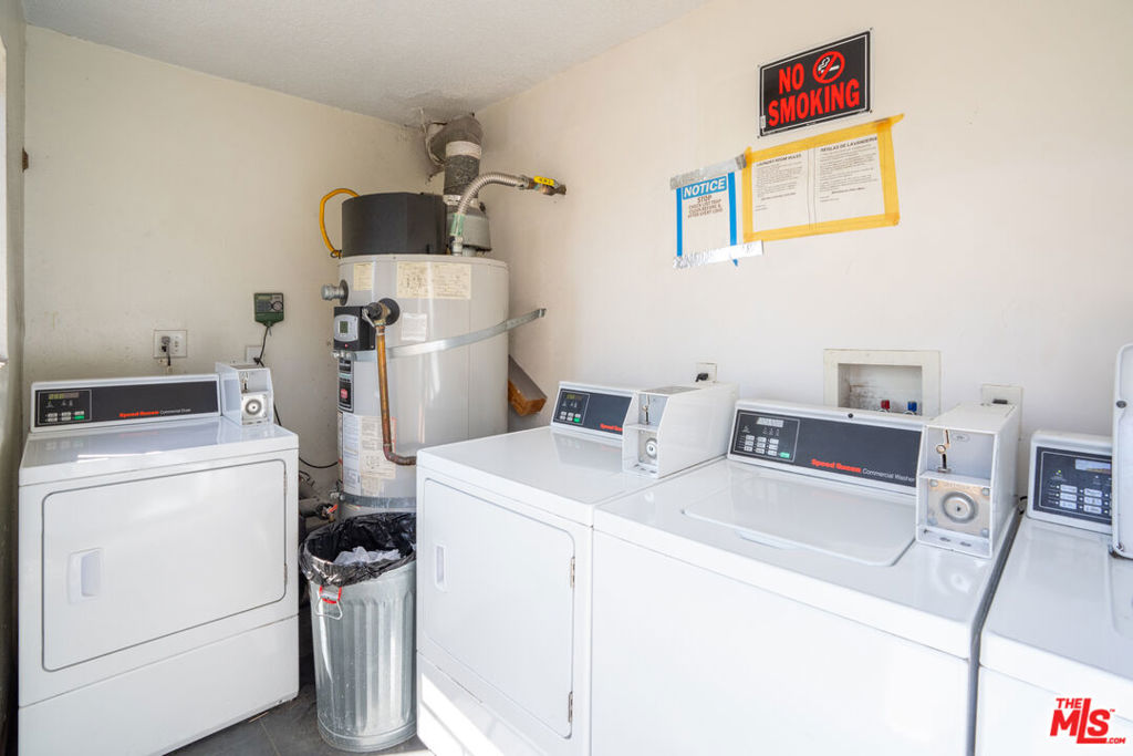 10206 S Inglewood Avenue Property Photo 30