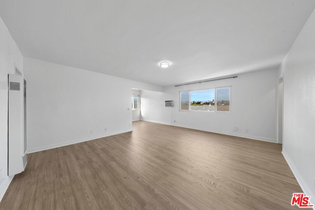 643 Pacific Street 4 Property Photo 25