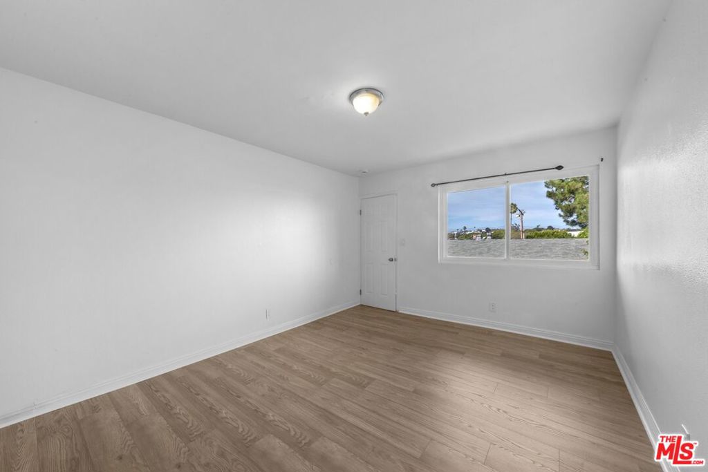 643 Pacific Street 4 Property Photo 30