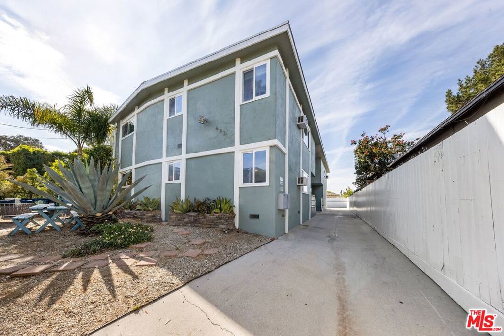 643 Pacific Street 4 Property Photo 35