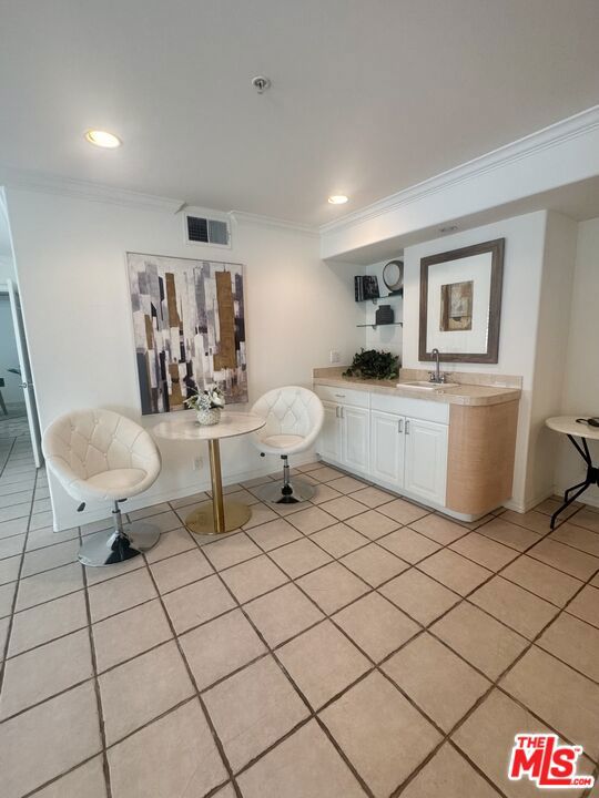 1817 Selby Avenue 102 Property Photo 11