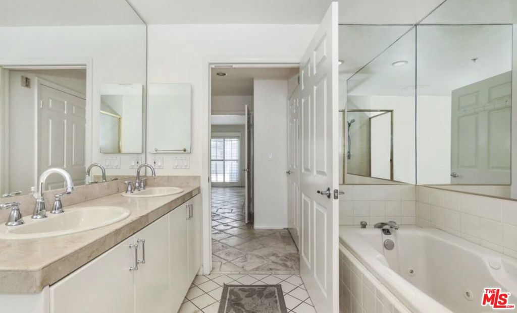 1817 Selby Avenue 102 Property Photo 24