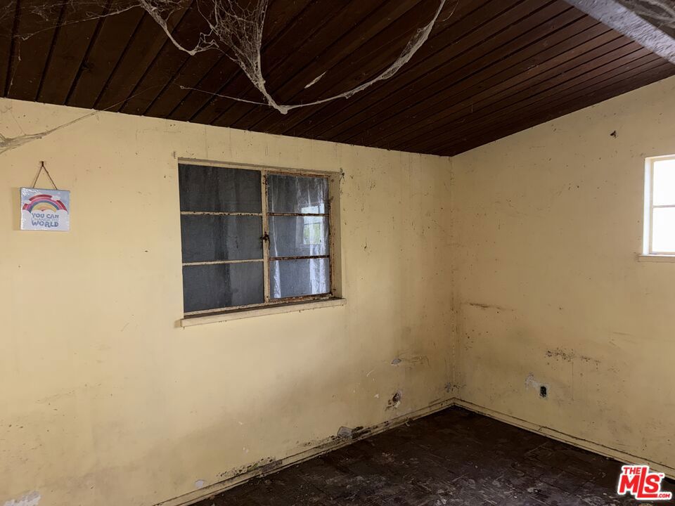2501 Florentina Avenue Property Photo 5