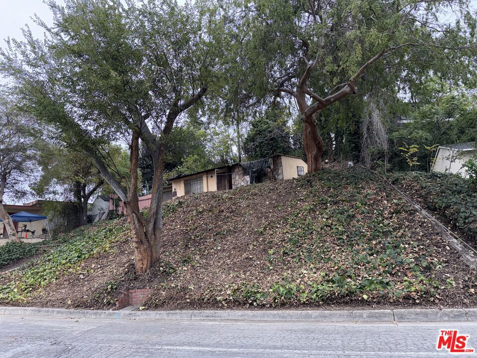 2501 Florentina Avenue Property Photo 8