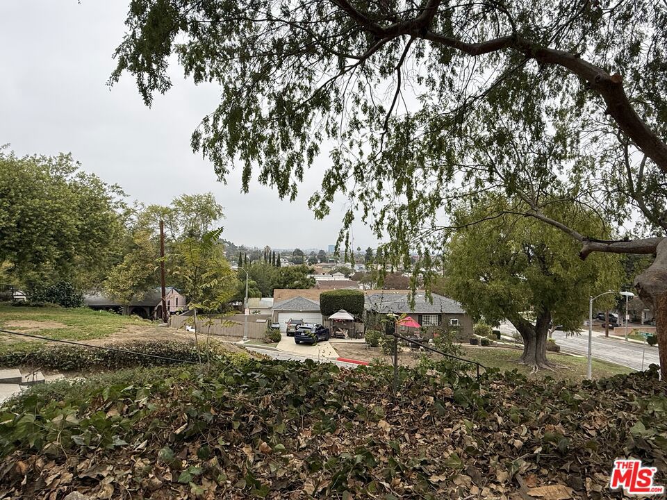 2501 Florentina Avenue Property Photo 11