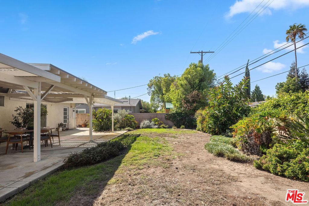 22521 Haynes Street Property Photo 26