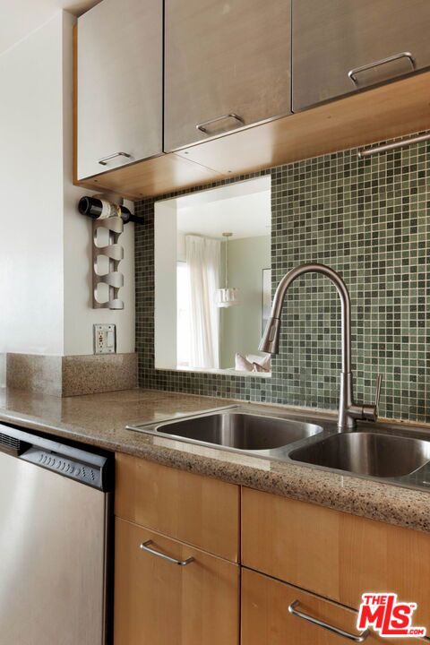 1021 N Crescent Heights Boulevard 207 Property Photo 12
