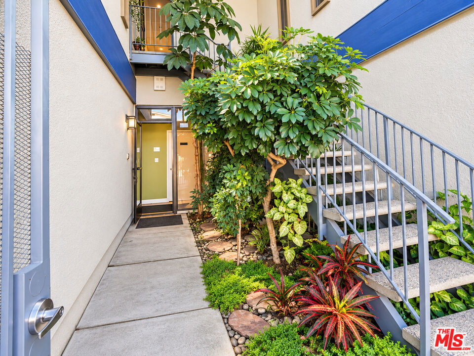 10535 Paramount Boulevard Property Photo 74