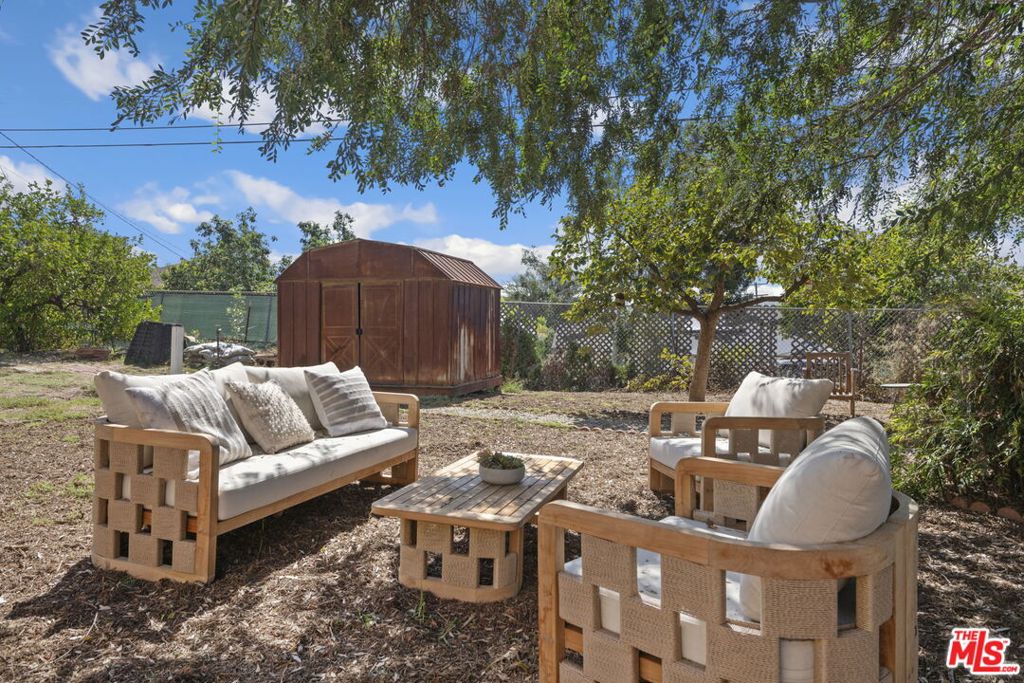 2216 N Indiana Avenue Property Photo 55