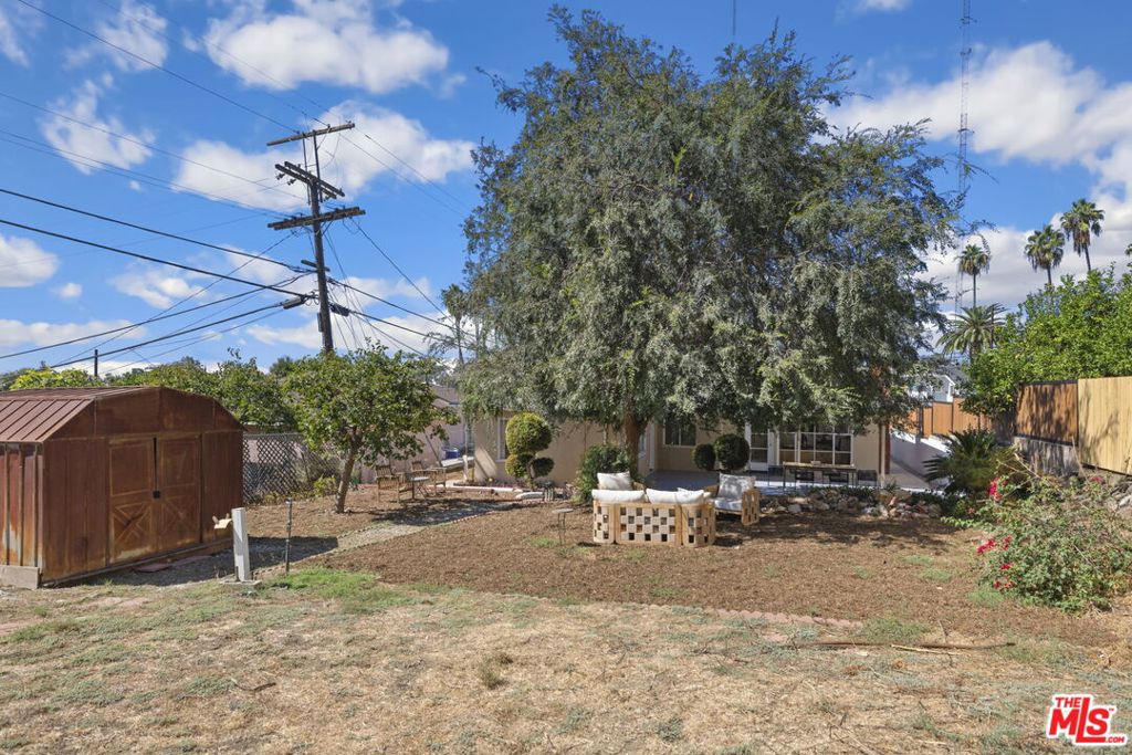 2216 N Indiana Avenue Property Photo 61