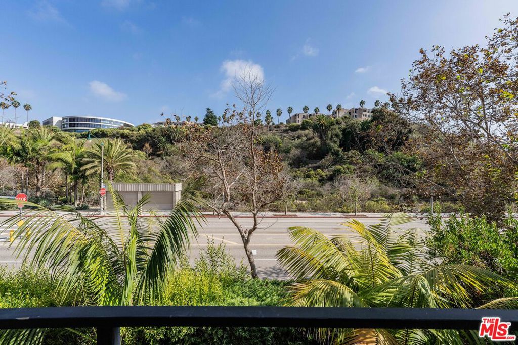 6641 Seabluff Drive Property Photo 19