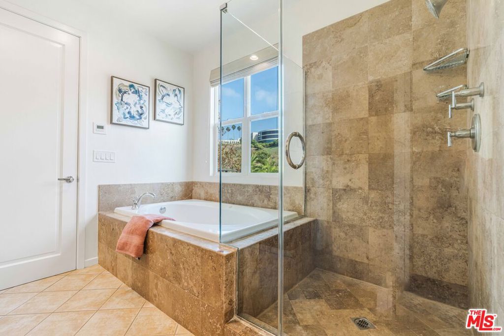 6641 Seabluff Drive Property Photo 23