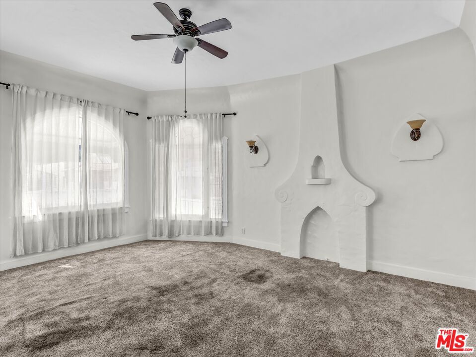 6407 Orange Street 1/2 Property Photo 3