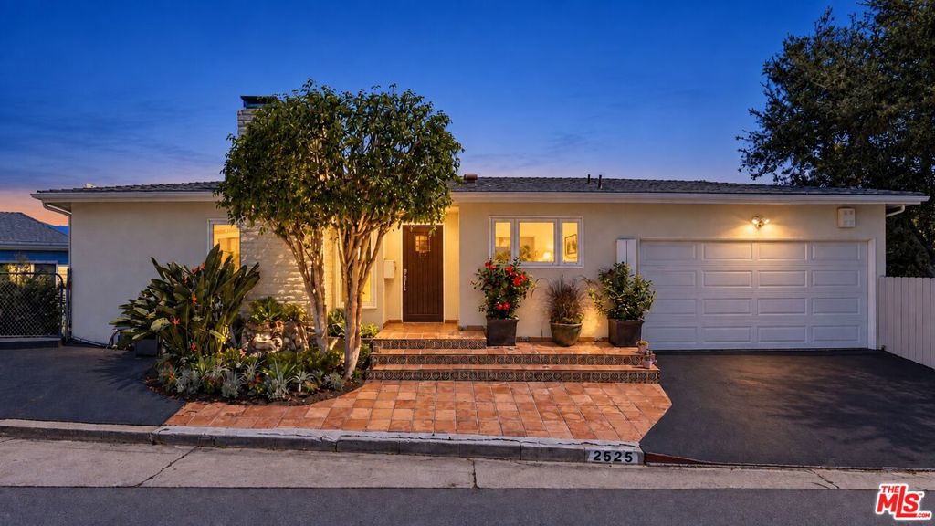 2525 Ivanhoe Drive Property Photo 1