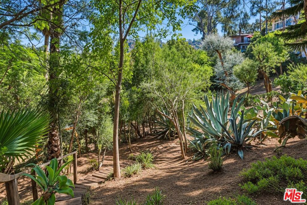 2525 Ivanhoe Drive Property Photo 48