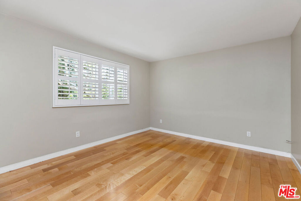 17207 Palisades Circle Property Photo 18