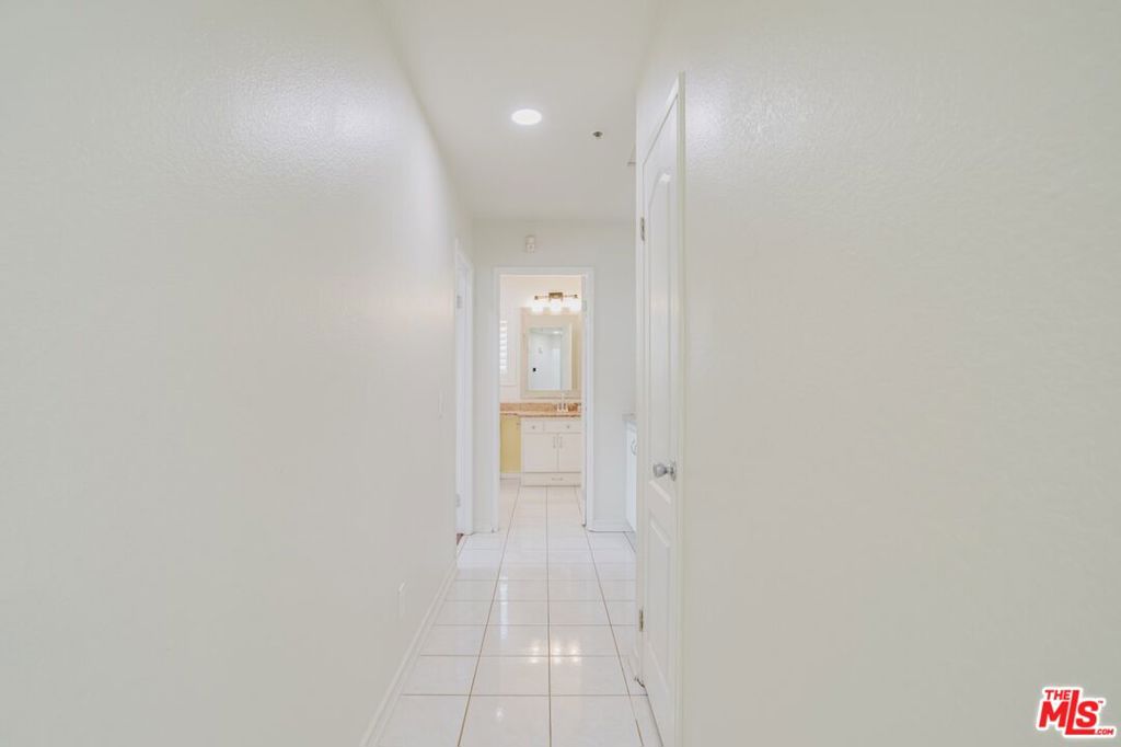 2619 W Windhaven Drive Property Photo 11