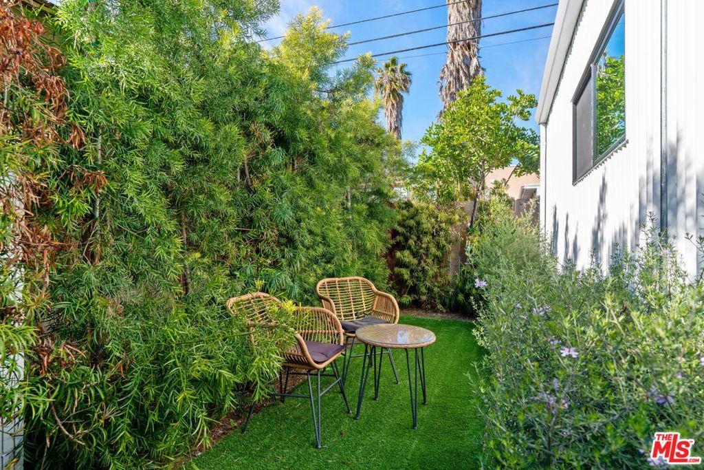 1861 W 38th Street Property Photo 32