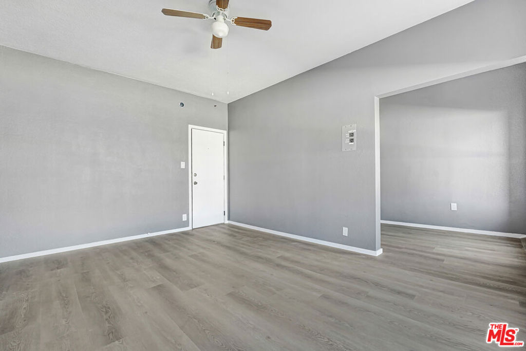 812 S Westlake Avenue 303 Property Photo 5