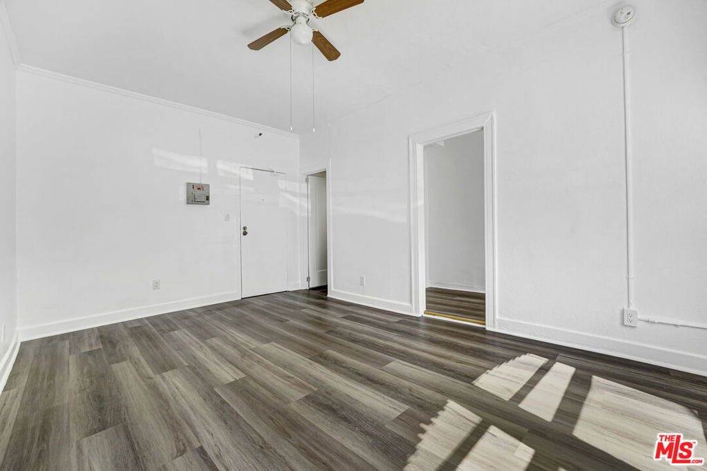 610 S Coronado Street 205 Property Photo 10