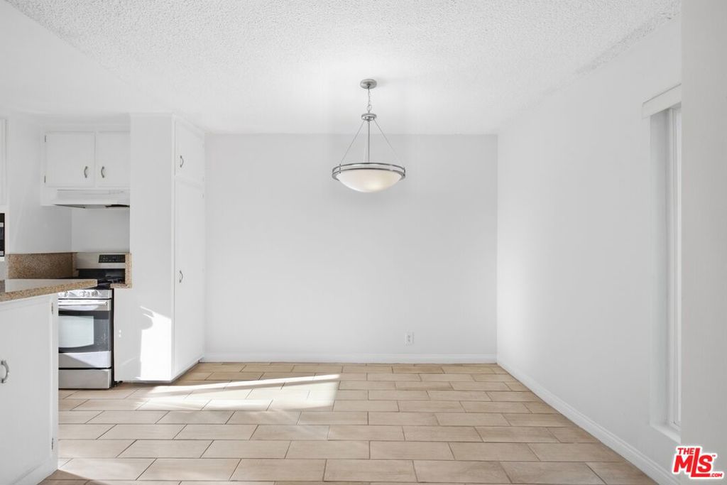 739 N Croft Avenue 207 Property Photo 5
