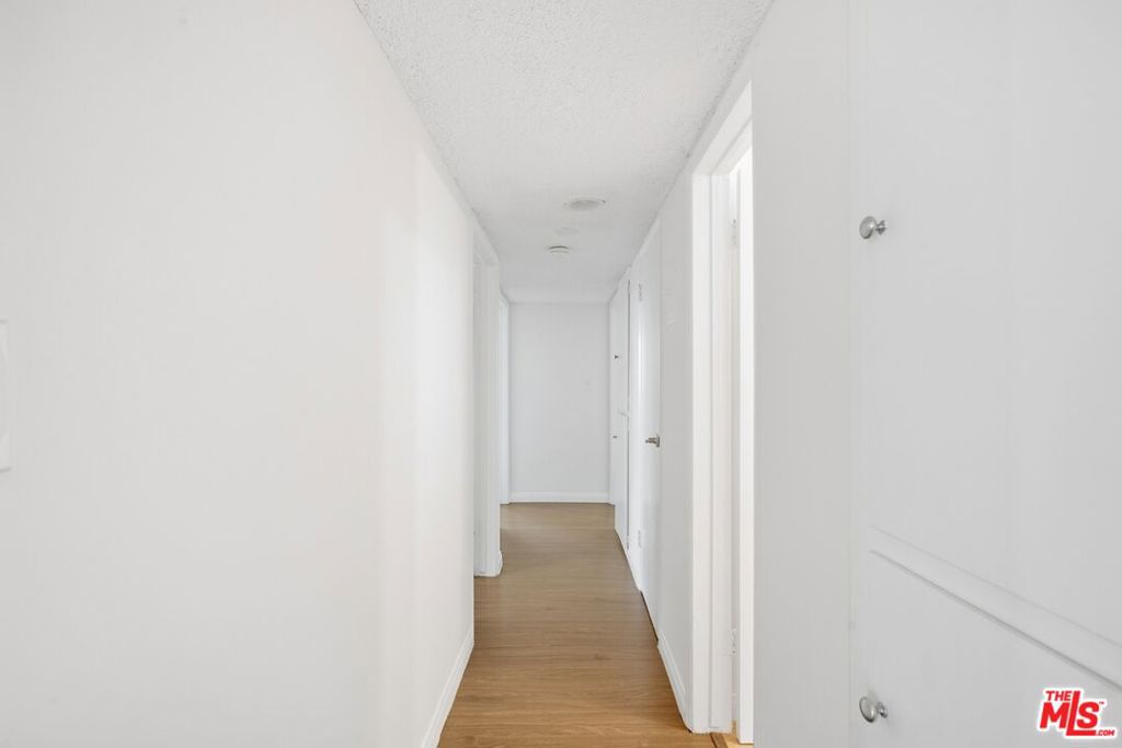 739 N Croft Avenue 207 Property Photo 10