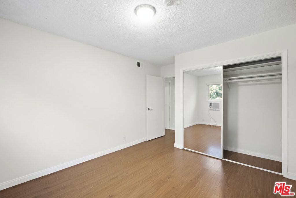 739 N Croft Avenue 207 Property Photo 14