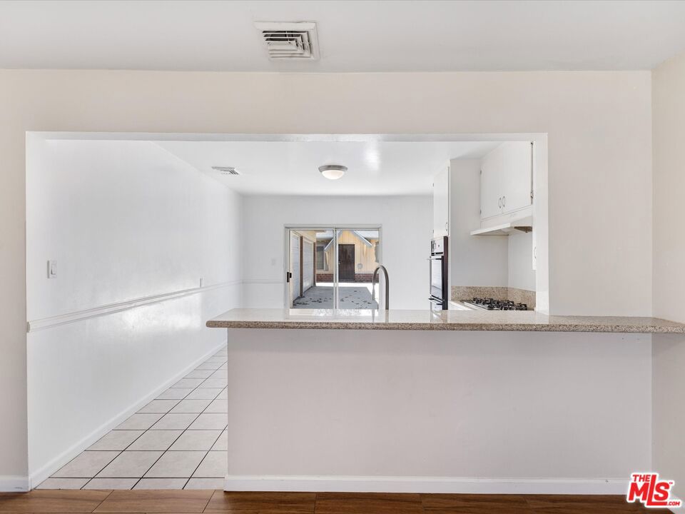 521 S Oak Street Property Photo 7
