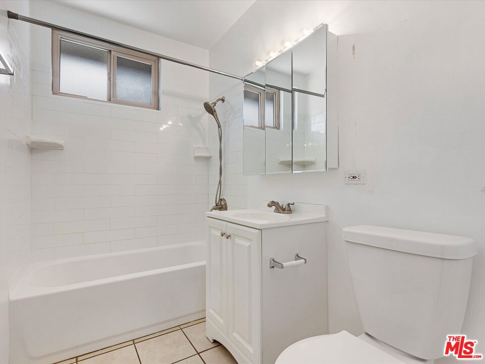 521 S Oak Street Property Photo 10