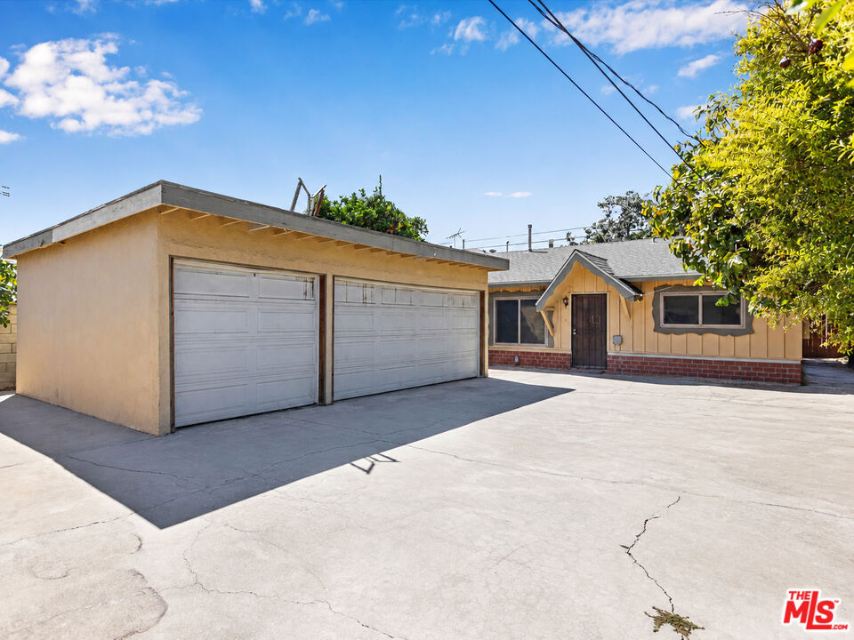 521 S Oak Street Property Photo 15