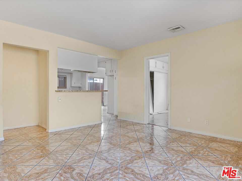 521 S Oak Street Property Photo 19