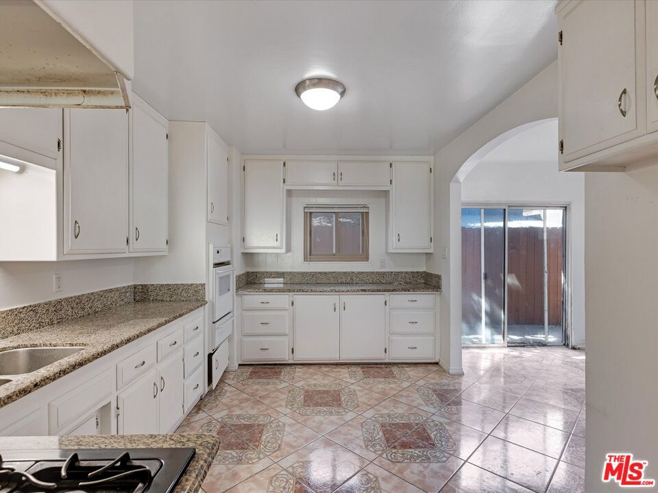 521 S Oak Street Property Photo 20