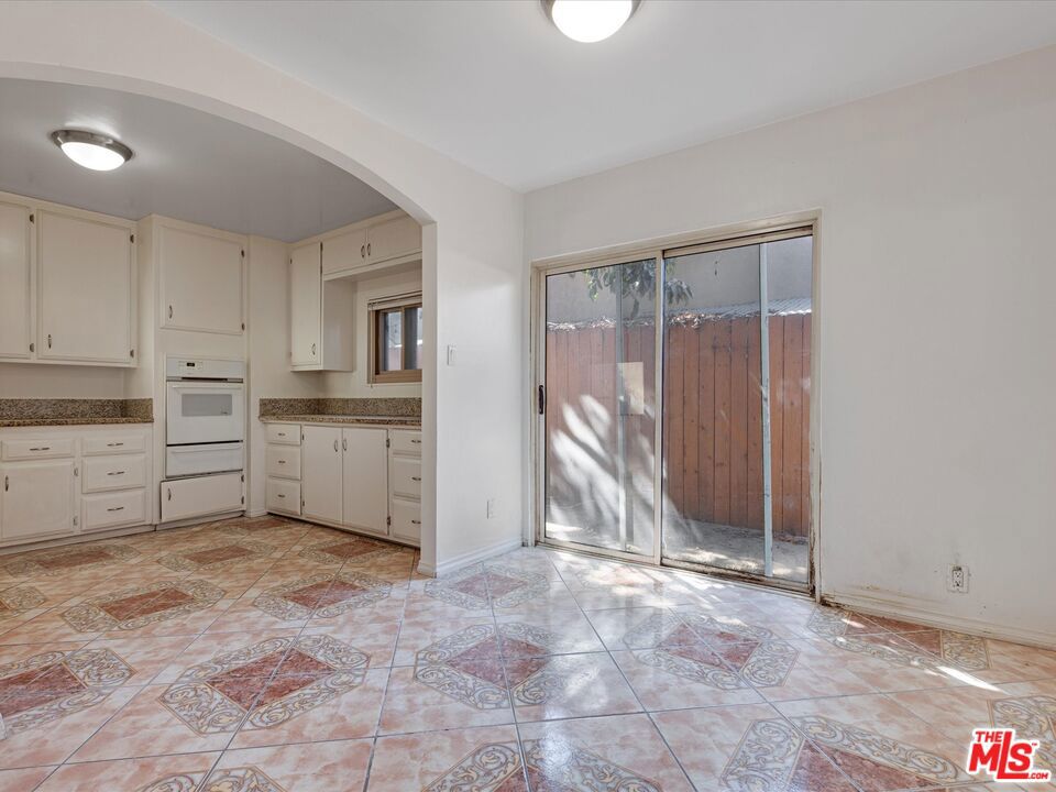 521 S Oak Street Property Photo 24