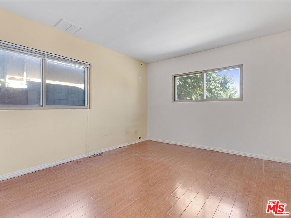 521 S Oak Street Property Photo 25