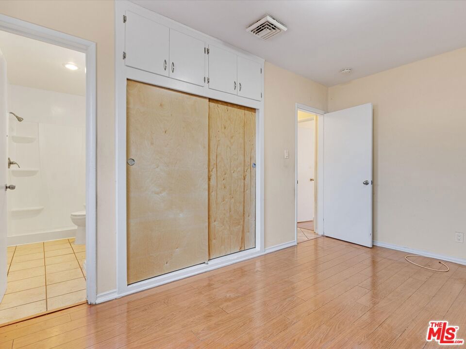 521 S Oak Street Property Photo 28