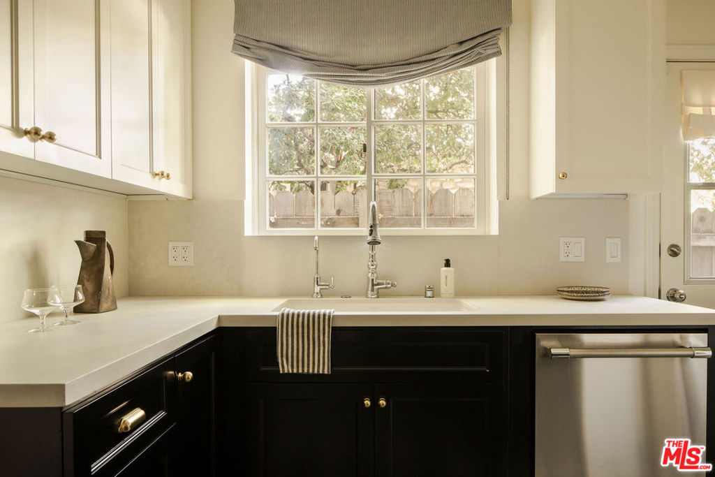 6051 Scenic Avenue Property Photo 7