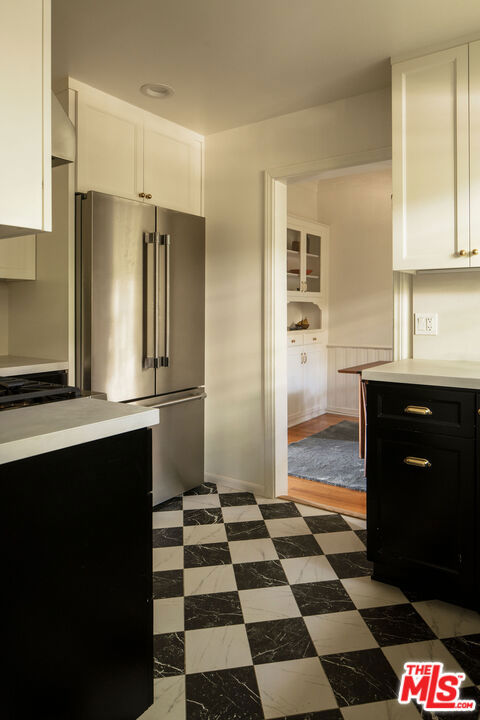 6051 Scenic Avenue Property Photo 8
